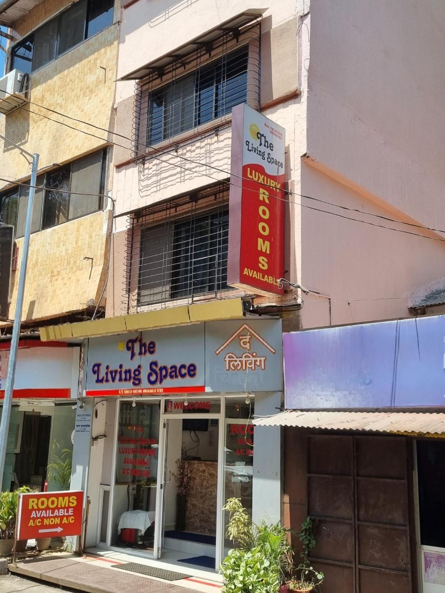 The Living Space Lonavala Buitenkant foto