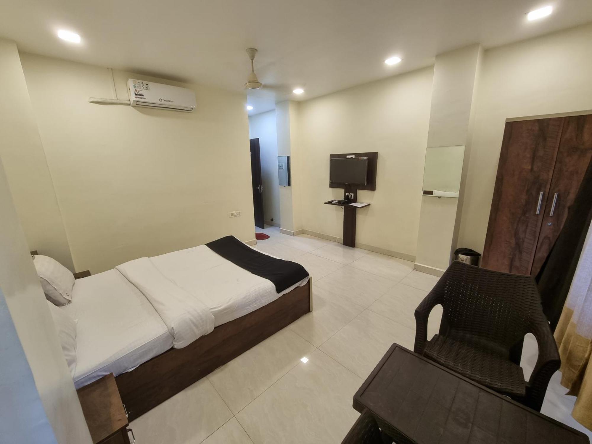 The Living Space Lonavala Buitenkant foto