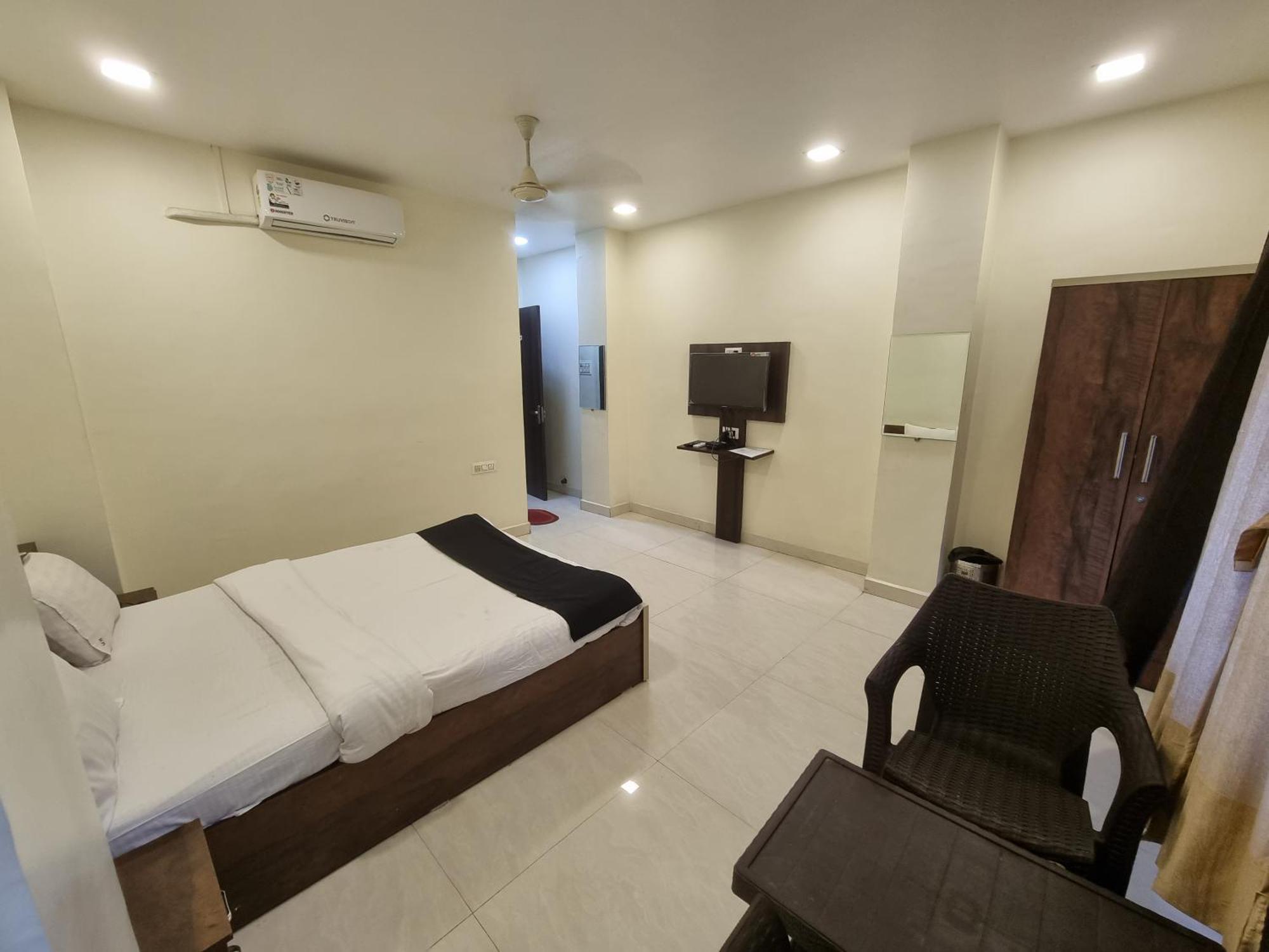 The Living Space Lonavala Buitenkant foto