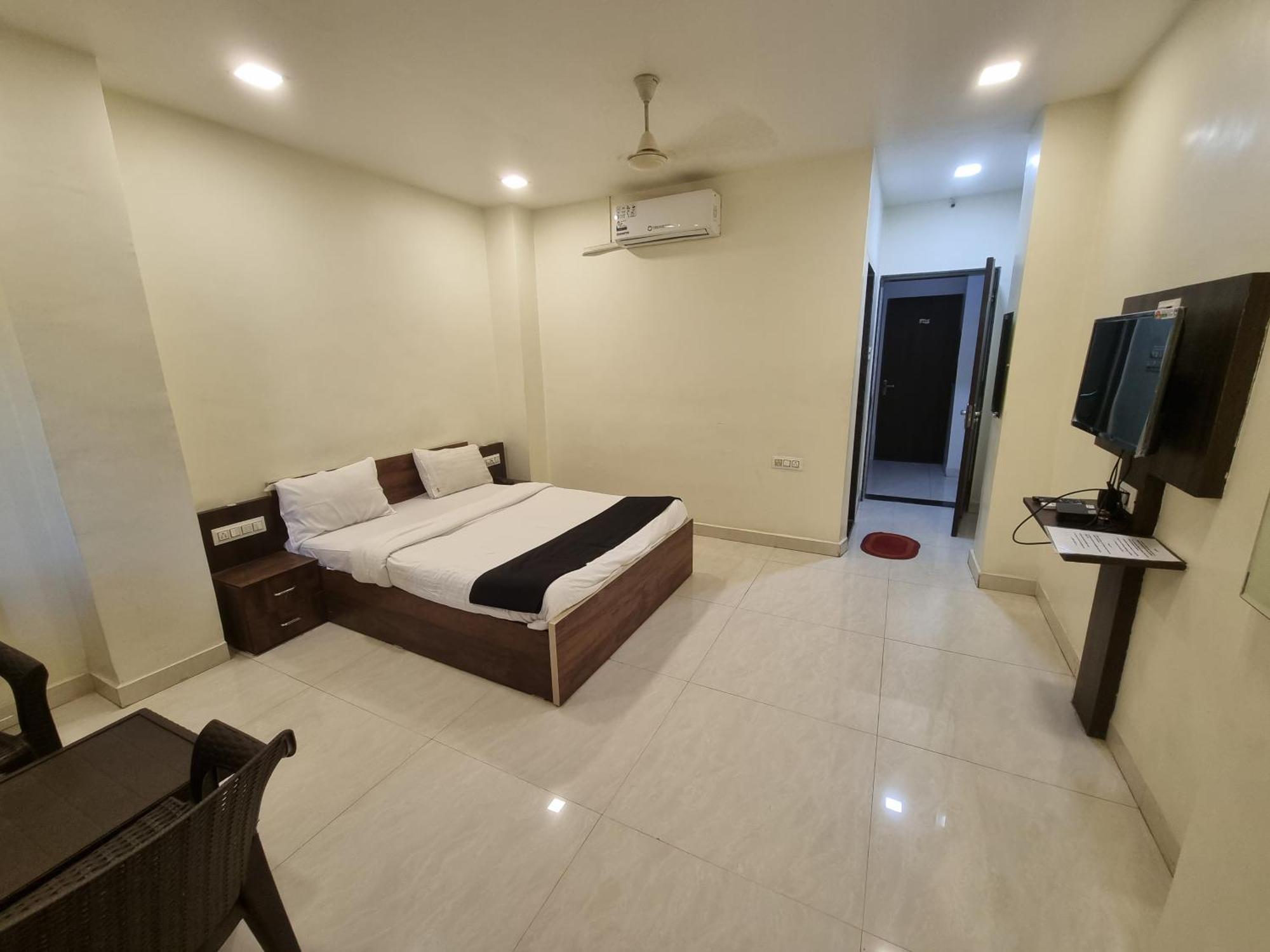 The Living Space Lonavala Buitenkant foto