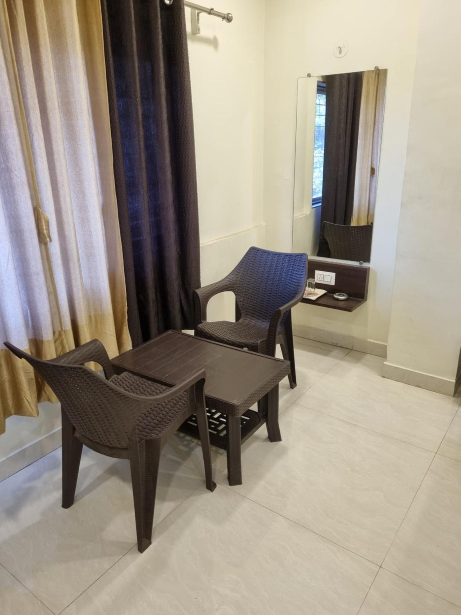 The Living Space Lonavala Buitenkant foto