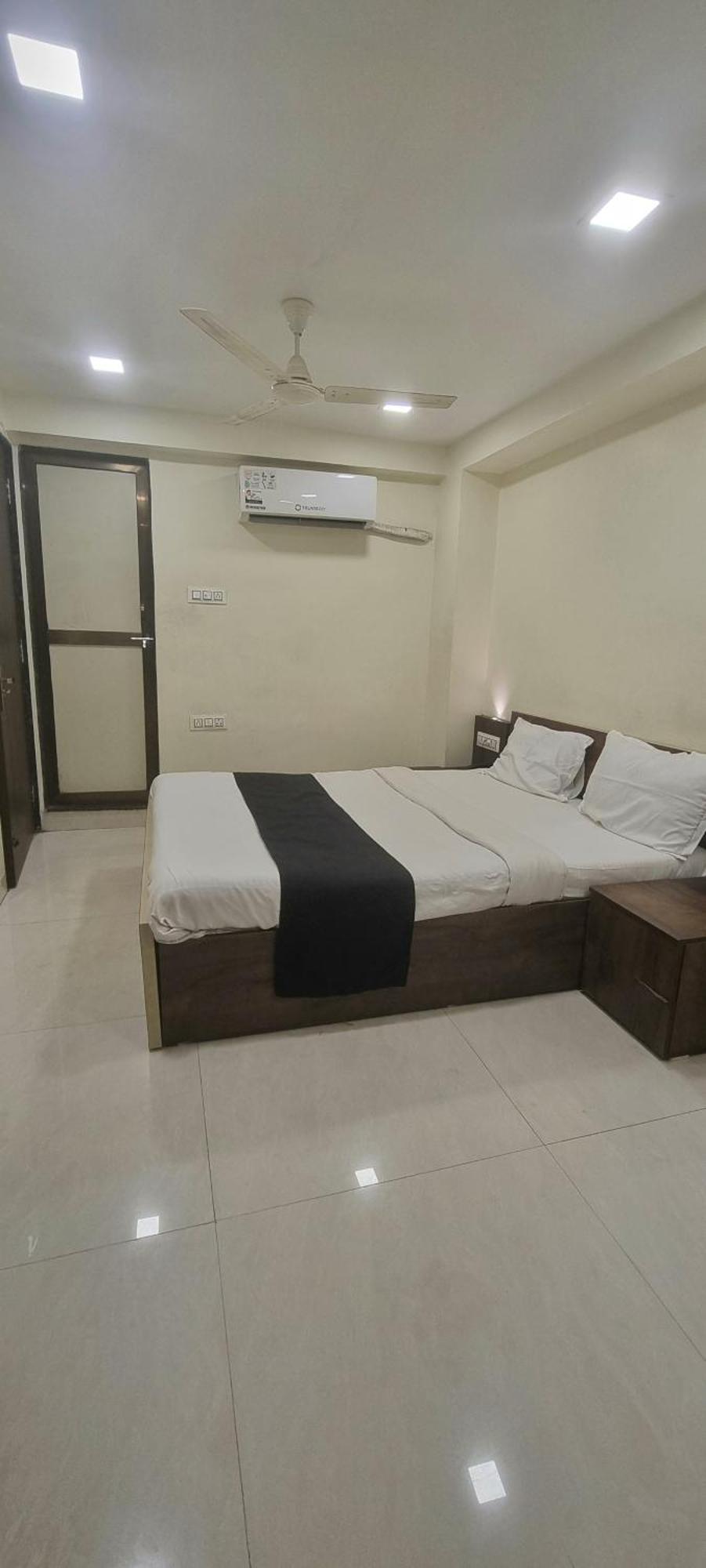 The Living Space Lonavala Buitenkant foto